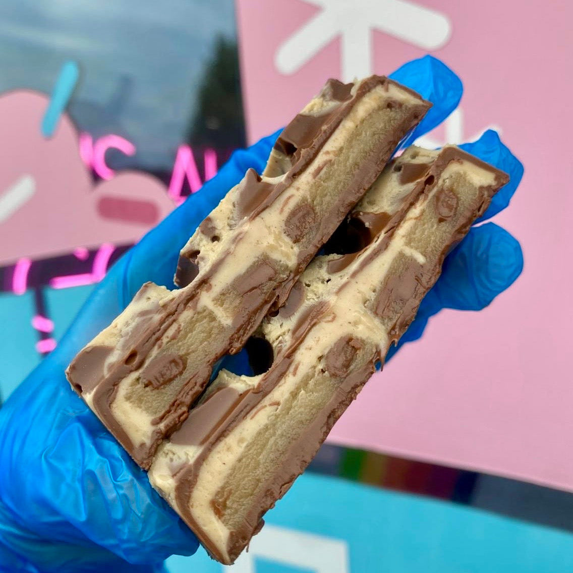 Kinder Cookie Dough Chocolate Bar
